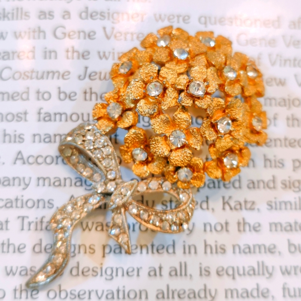 Flower Bouquet Brooch
